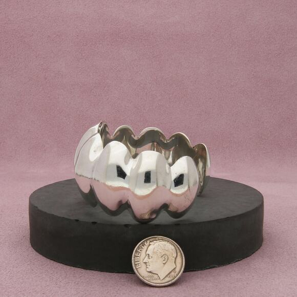 taxco mexico sterling silver vintage scalloped cuff bracelet size 6in - Picture 2 of 3